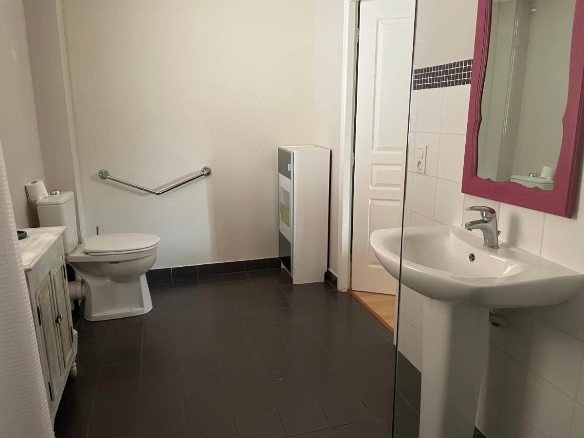 Le Maine N 5 - FLÉAC ANGOULEME - Suite Tilleul Esterno foto