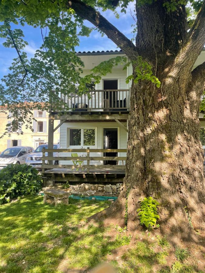 Le Maine N 5 - FLÉAC ANGOULEME - Suite Tilleul Esterno foto